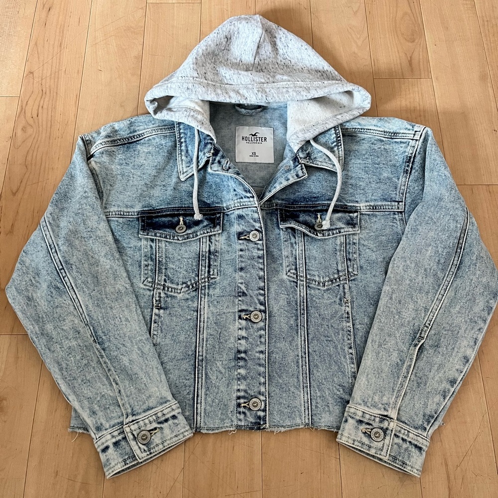 Hollister Light Wash Denim Jean Jacket with Gray Hood
